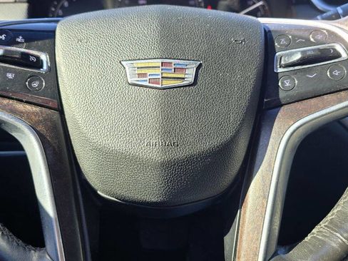 Used 2019 Cadillac XTS Luxury image 25