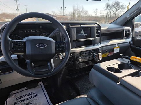 New 2026 Ford F450 XL w/ XL Chrome Package image 39
