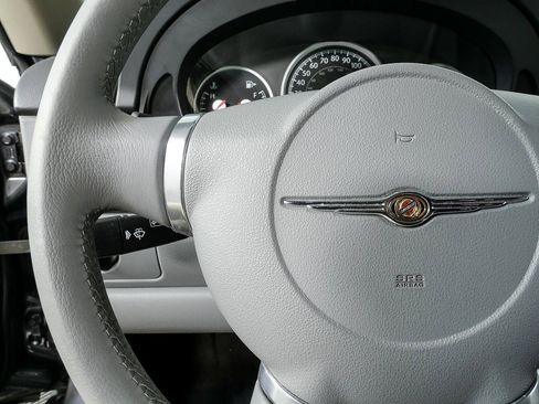 Used 2005 Chrysler Crossfire Limited image 9
