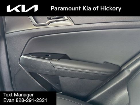Used 2024 Kia Sportage EX image 15