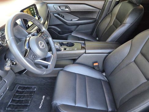 Used 2022 Nissan Rogue SL w/ SL Premium Package image 14