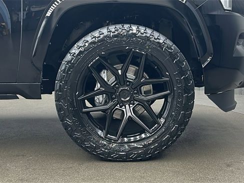 Used 2025 Toyota Sequoia Limited image 10