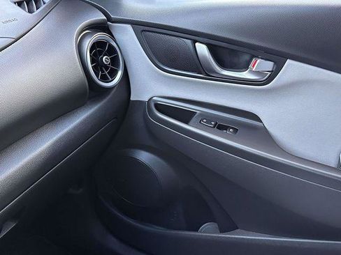 Used 2023 Hyundai Kona Limited image 26