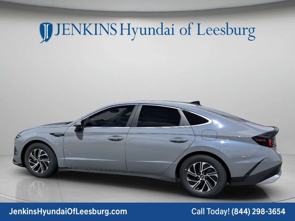 New 2026 Hyundai Sonata Blue FWD image 8