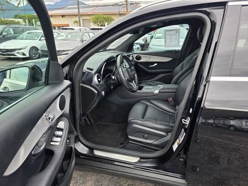 Used 2022 Mercedes-Benz GLC 300 image 9
