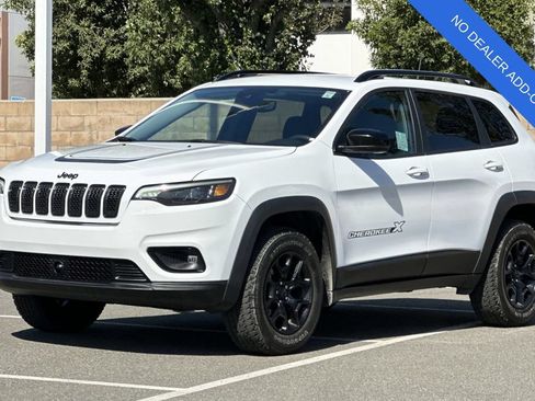 Used 2022 Jeep Cherokee Latitude AWD/4WD image 8