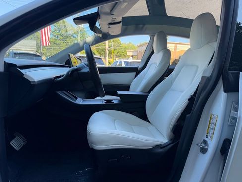 Used 2022 Tesla Model Y Performance AWD/4WD image 25