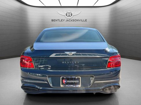 Used 2025 Bentley Flying Spur Plug-In Hybrid image 13