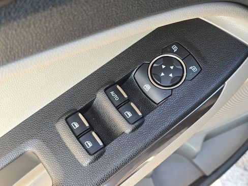 Certified 2021 Ford EcoSport SE w/ SE Convenience Package image 12