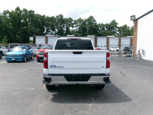 Used 2024 Chevrolet Silverado 1500 LT AWD/4WD image 7