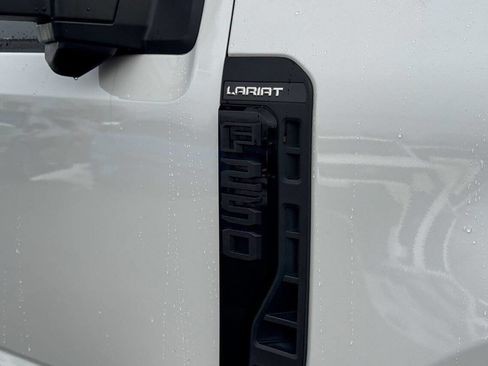 Used 2023 Ford F250 Lariat w/ Lariat Ultimate Package image 11