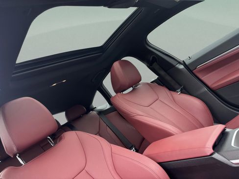 Used 2023 BMW i4 eDrive35 w/ Premium Package image 31