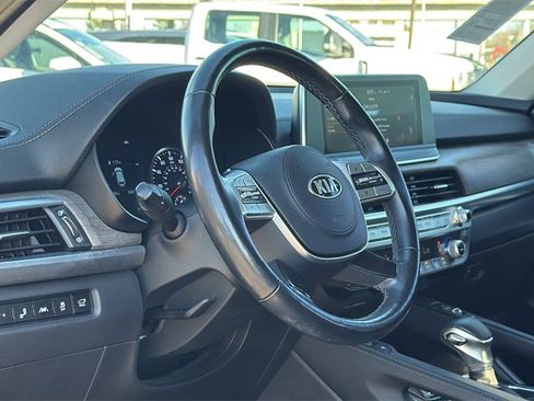 Used 2021 Kia Telluride EX w/ EX Premium Package image 11