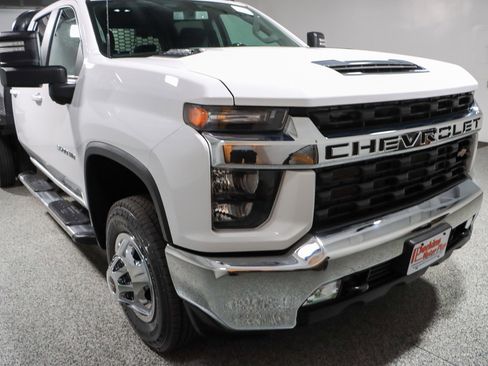 Used 2023 Chevrolet Silverado 3500 LT w/ Convenience Package AWD/4WD image 5