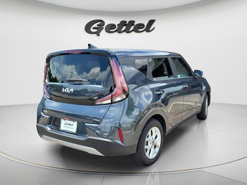 Used 2025 Kia Soul LX w/ LX Technology Package FWD image 10