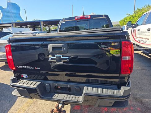 Used 2019 Chevrolet Colorado Z71 w/ Z71 Midnight Edition RWD image 6