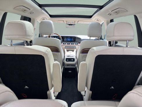 Used 2023 Mercedes-Benz GLS 580 4MATIC image 35