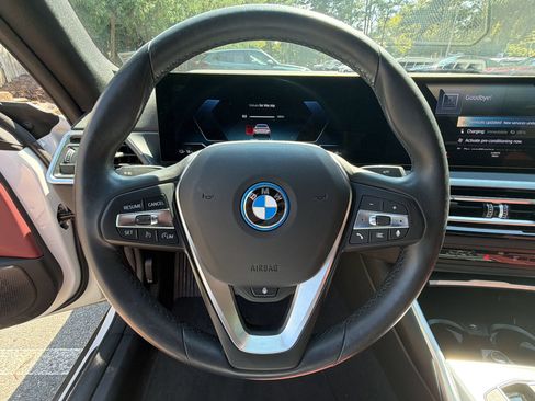 Used 2023 BMW i4 eDrive40 w/ Premium Package RWD image 11