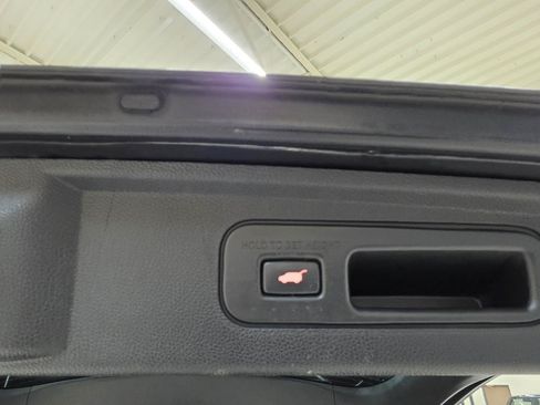 Used 2018 Honda Odyssey Elite image 14