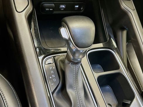 Used 2025 Kia Telluride S image 25