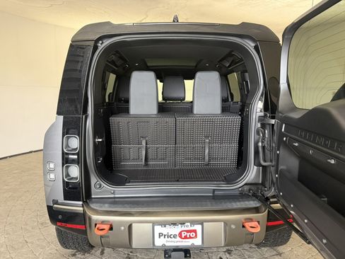 Used 2020 Land Rover Defender 110 X image 9