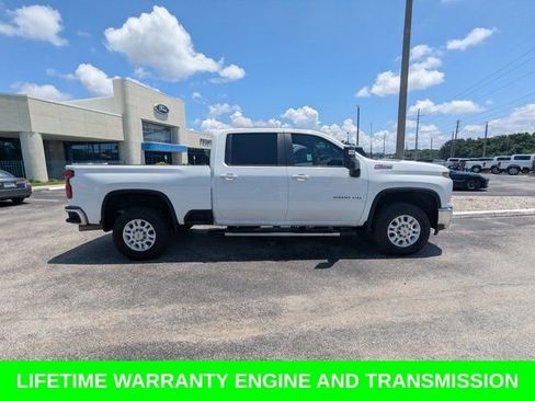 Used 2023 Chevrolet Silverado 2500 LT w/ Convenience Package AWD/4WD image 4