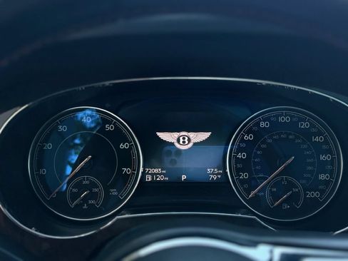 Used 2017 Bentley Bentayga AWD/4WD image 22