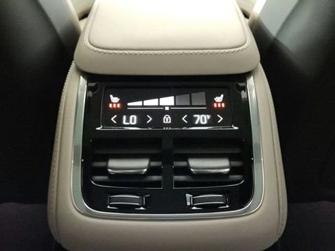 Certified 2026 Volvo XC90 B6 Ultra w/ Protection Package AWD/4WD image 33