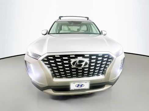 Used 2021 Hyundai Palisade SEL w/ Premium Package FWD image 2