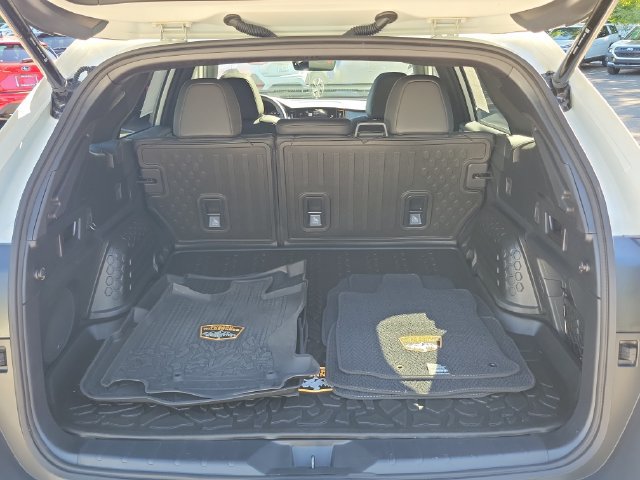 Used 2025 Subaru Outback Wilderness AWD/4WD image 31