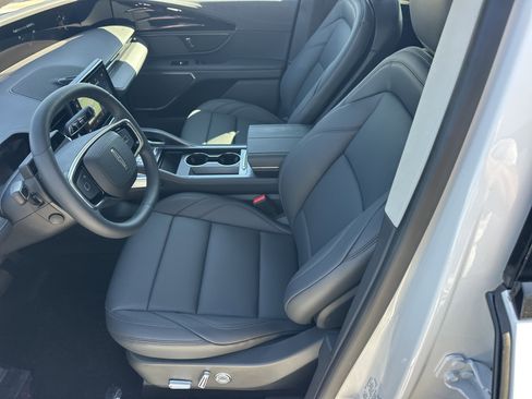 New 2026 Lincoln Nautilus Premier image 17