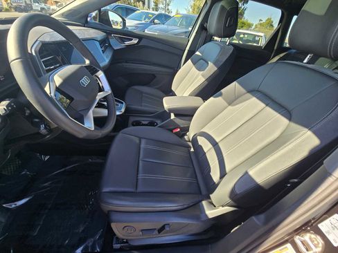 Used 2024 Audi Q4 e-tron Premium w/ Convenience Package image 25