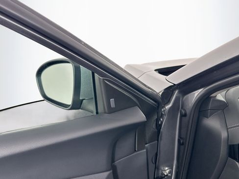 Used 2025 Nissan Sentra SV FWD image 16