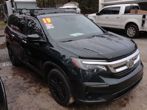Used 2019 Honda Pilot LX image 1