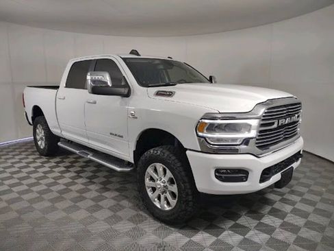 Used 2023 RAM 2500 Laramie AWD/4WD image 3