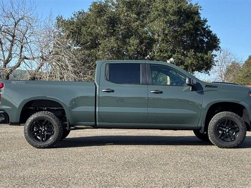 New 2026 Chevrolet Silverado 1500 Custom Trail Boss w/ Dark Appearance Package image 3