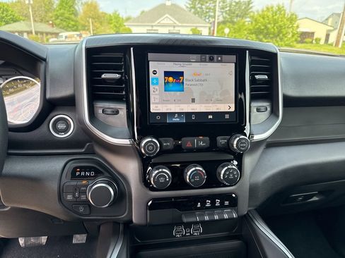 New 2026 RAM 1500 Express AWD/4WD image 12