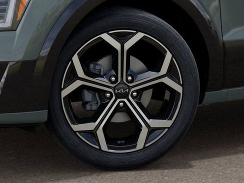 New 2025 Kia Niro EX Touring image 9