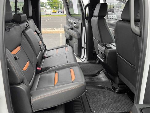 Used 2024 GMC Sierra 1500 AT4 w/ AT4 Preferred Package image 18