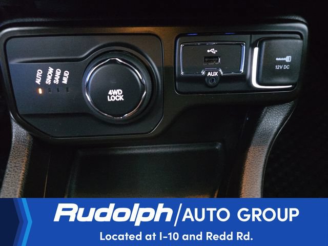 Used 2023 Jeep Renegade Latitude AWD/4WD image 23