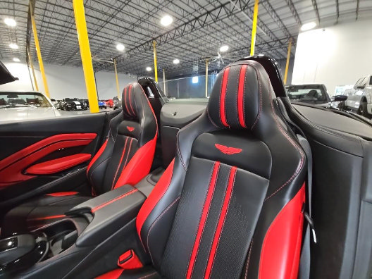 Used 2021 Aston Martin V8 Vantage Roadster RWD image 4