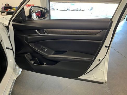 Used 2020 Honda Accord EX-L image 12