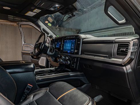 Used 2024 Ford F350 Platinum w/ Tremor Off-Road Package AWD/4WD image 19
