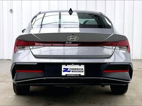New 2026 Hyundai Elantra Limited image 24