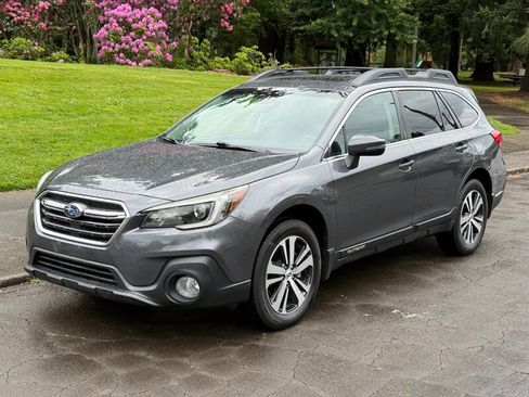 Used 2018 Subaru Outback 2.5i Limited AWD/4WD image 1