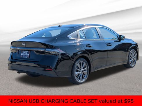 New 2026 Nissan Sentra SL w/ Floor Mat Package FWD image 6