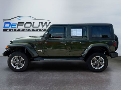 Used 2021 Jeep Wrangler Unlimited Sahara AWD/4WD image 6