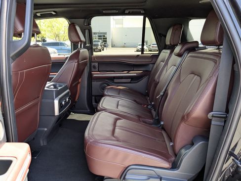 Used 2024 Ford Expedition Max Limited AWD/4WD image 31