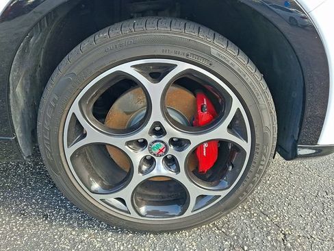 Used 2024 Alfa Romeo Tonale Ti AWD/4WD image 8