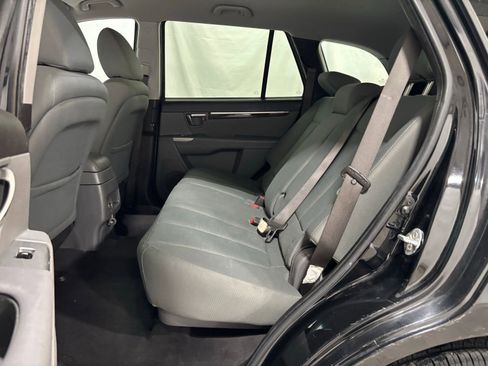 Used 2011 Hyundai Santa Fe GLS image 13